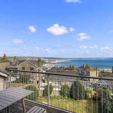 Large House With Panoramic Sea Views & Parking